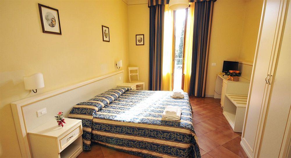 Azzi 3* Florencia