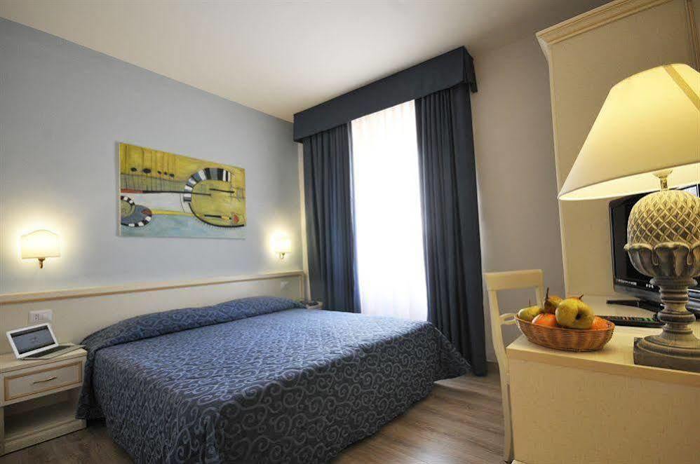 Azzi Hotel Florencia